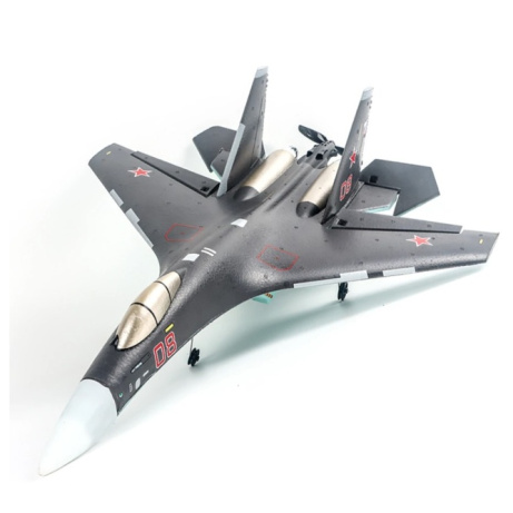 RC stíhačka SU-35 se střídavým motorem